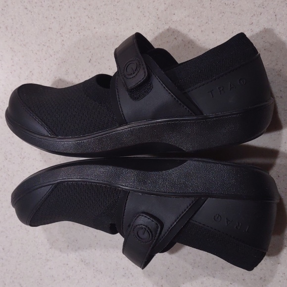Traq by Algeria Black Mary Jane Style Shoes Size 37 EUC - Picture 5 of 15